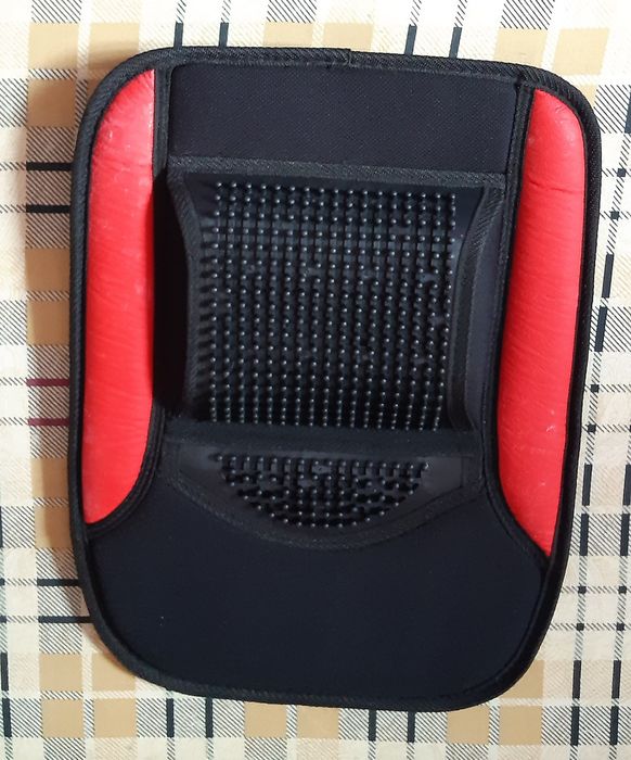 Масажер для спини