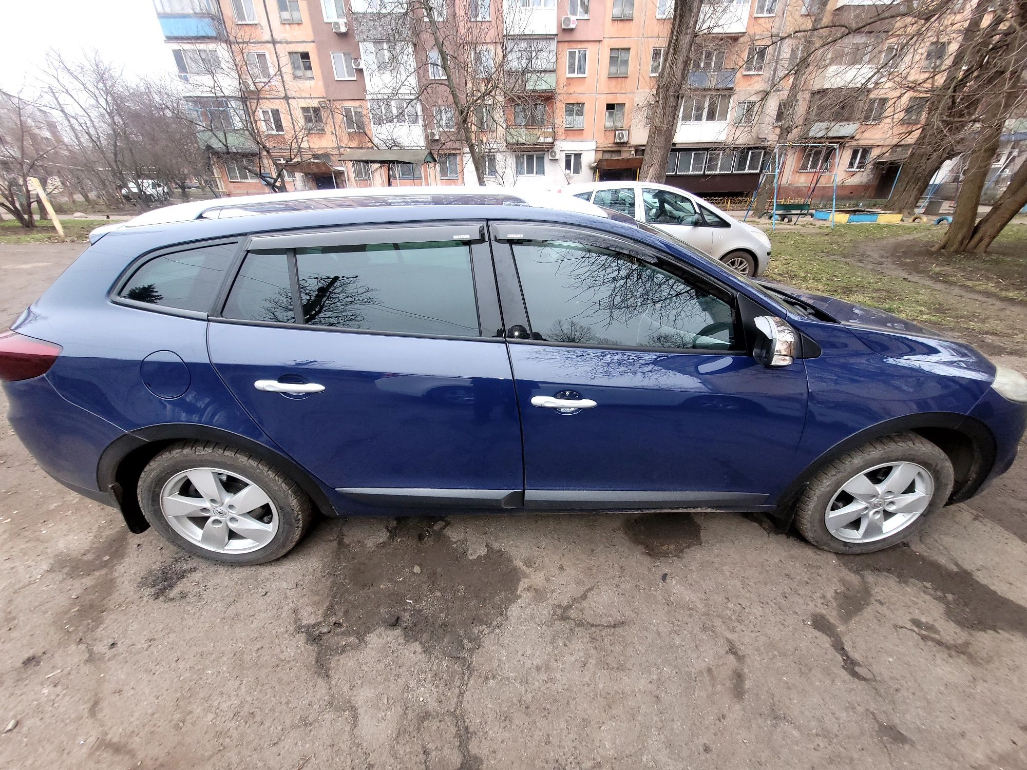 RENAULT MEGANE 3 1.4 бензин