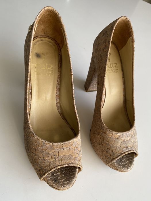 Sapato alto cortiça