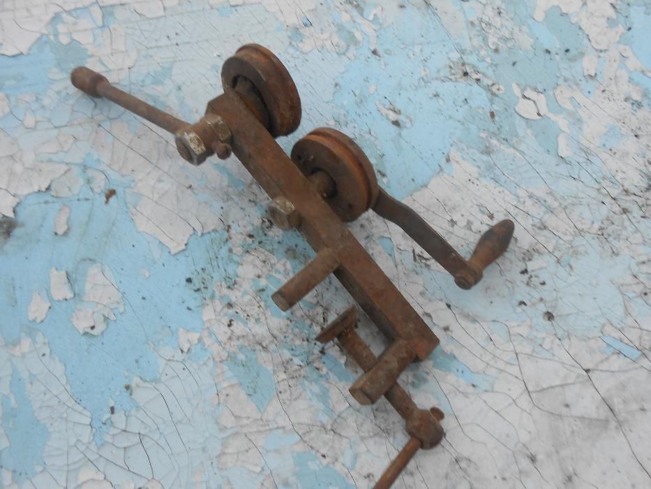 Продам машинку для випрощування кришок