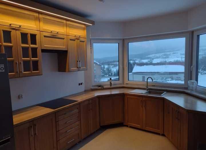 Meble kuchenne (płyta lub drewno)