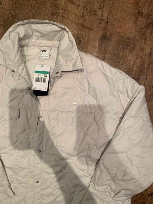 Куртка жіноча Nike Sportswear Essential Beige FB8732-104