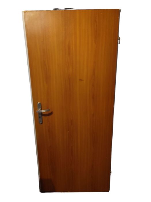 Drzwi wewnętrzne 80 prawe mahoń