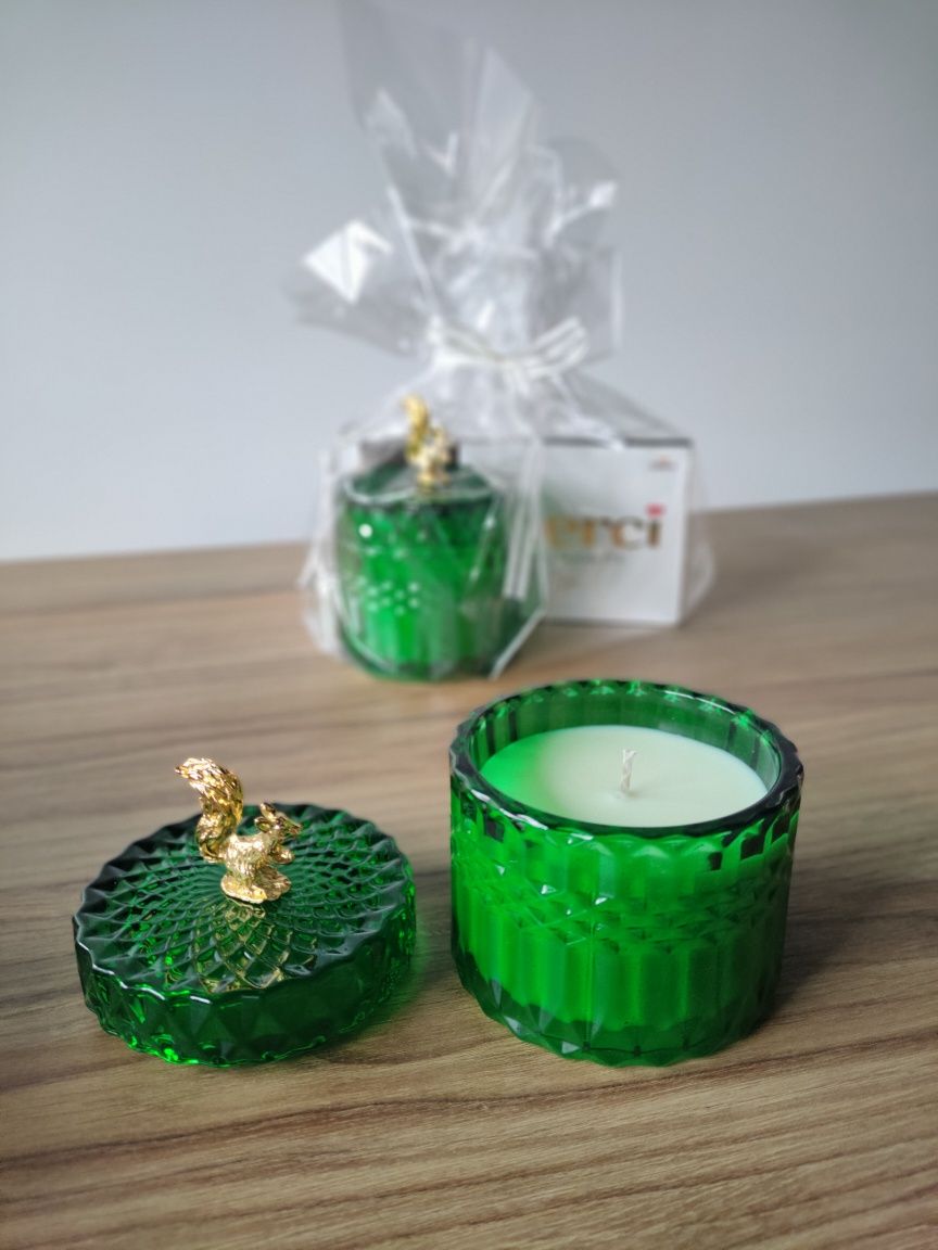 Naturalna świeca sojowa w zielonym szkle, jaśmin, zielona herbata