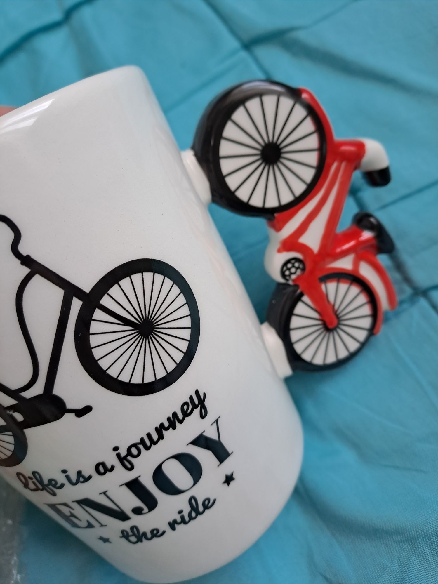 Nowy kubek z uchwytem w kształcie roweru - na prezent dla cyklisty