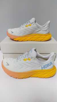 Кросівки жіночі Hoka one one Arahi 6