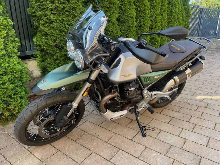 Moto Guzzi V85 TT 2022, przebieg 10870