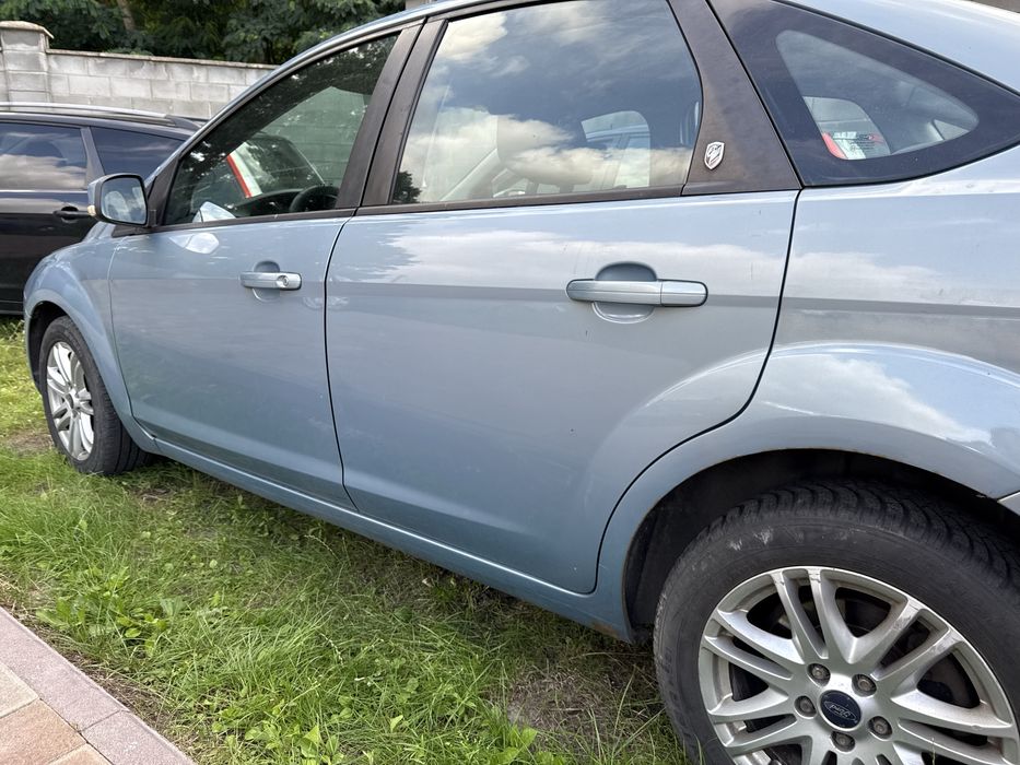 Ford Focus 2 Форд на запчастини 1.8 мотор
