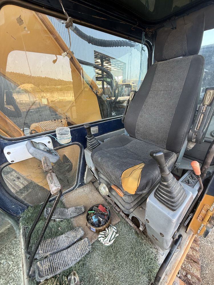 Escavadora 25T hyundai robex250nlc-3