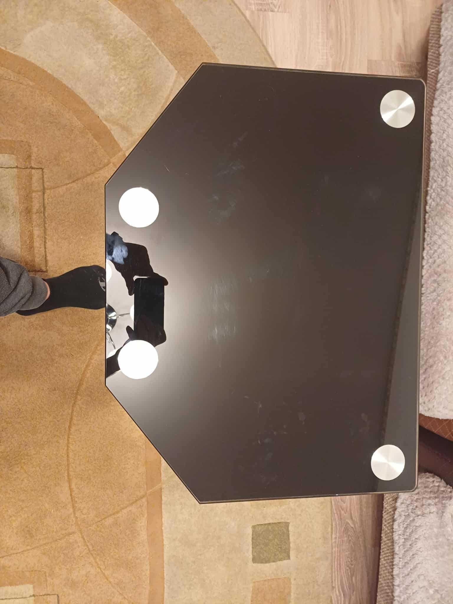 Stolik pod telewizor