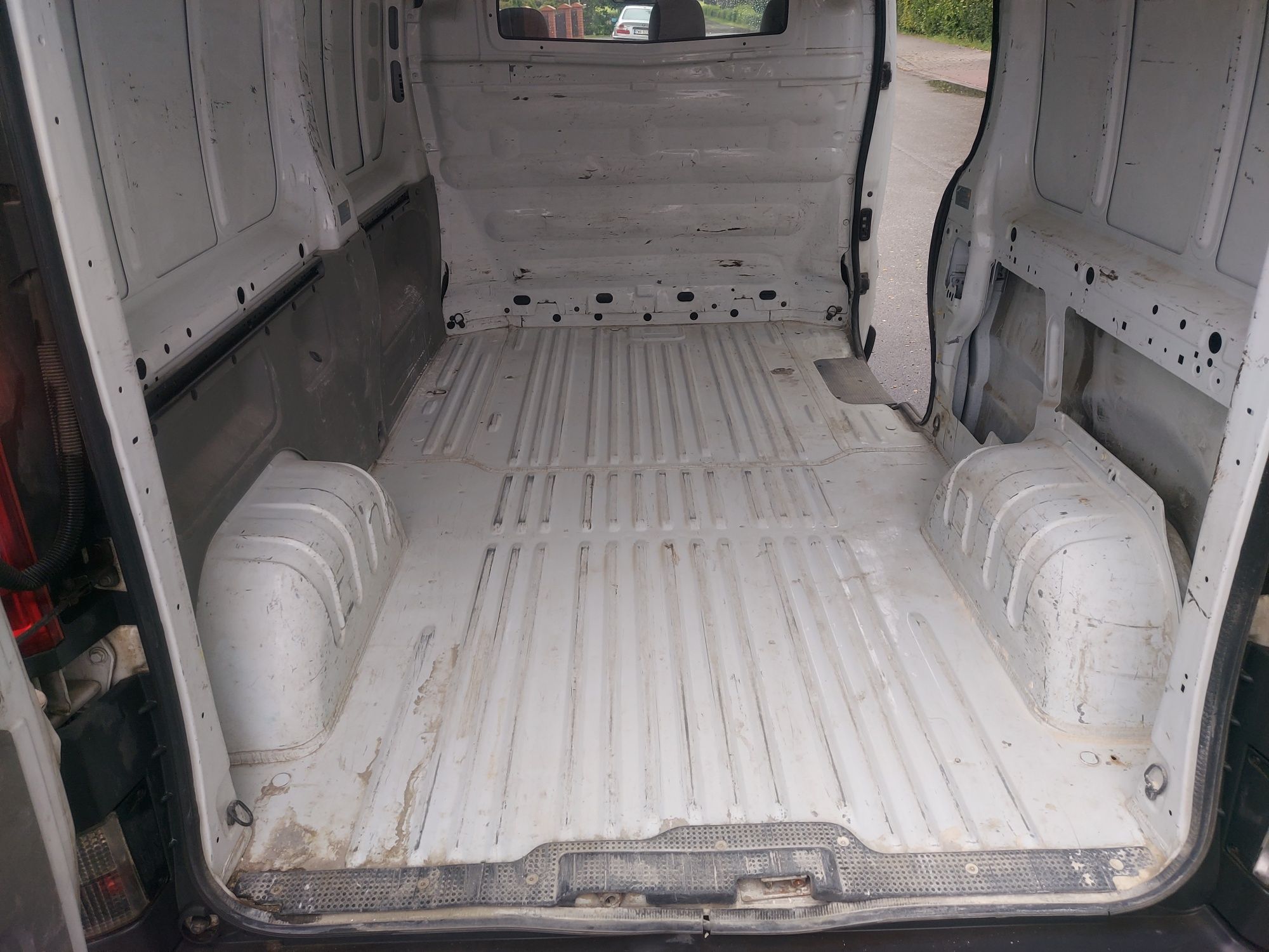 Opel vivaro 2,0 cdti 115kM 2008r wersja długa