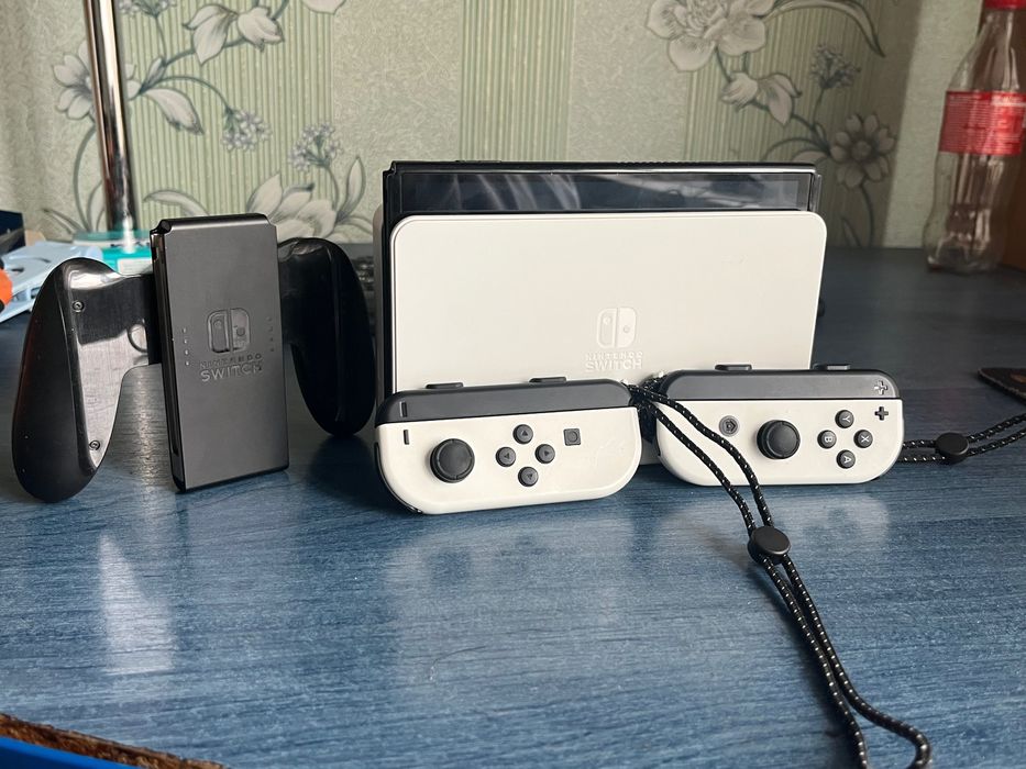 Ігрова консоль Nintendo Switch OLED