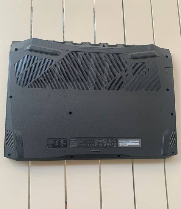 Acer Nitro 5 AN515-43-R58R | Ryzen 5 | Radeon RX 560X | 8GB RAM