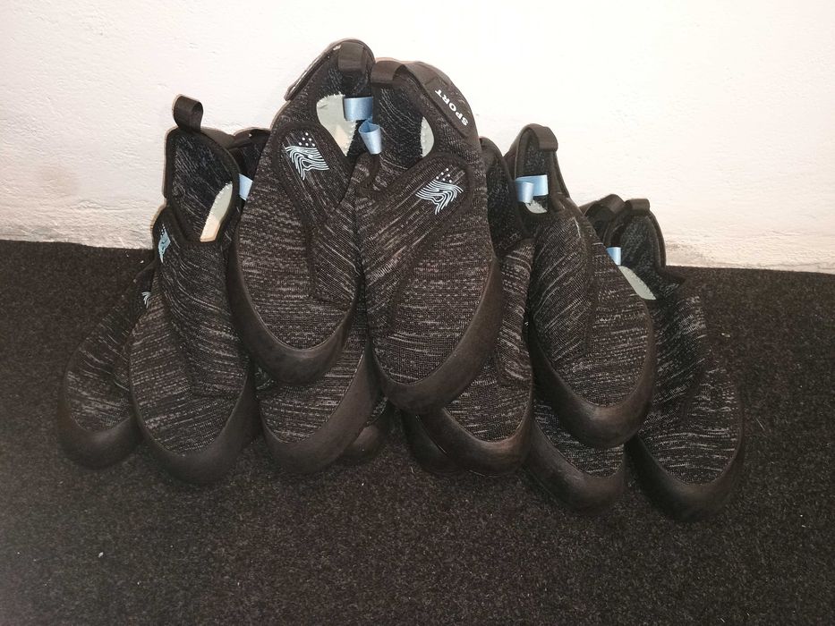 Nowe buty wspinaczkowe, różne rozmiary.