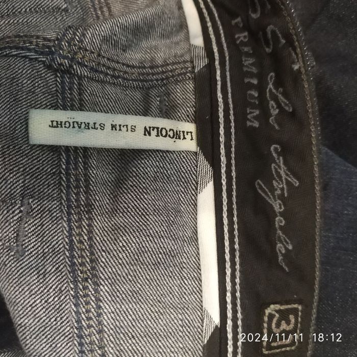 Продам новые джинсы фирмы Guess