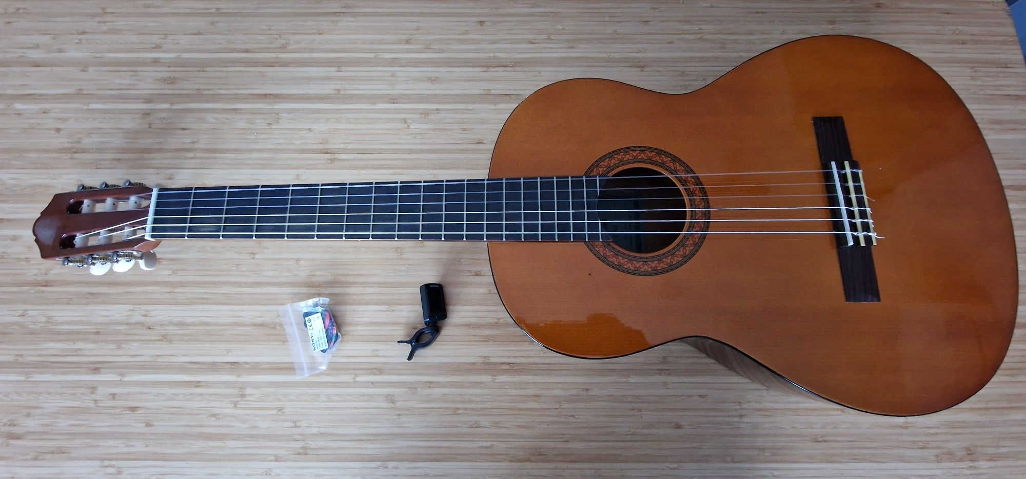 Gitara Yamaha C40