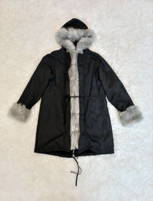 Тепла куртка парка плащ пальто з штучним хутром чорна сіра вітровка