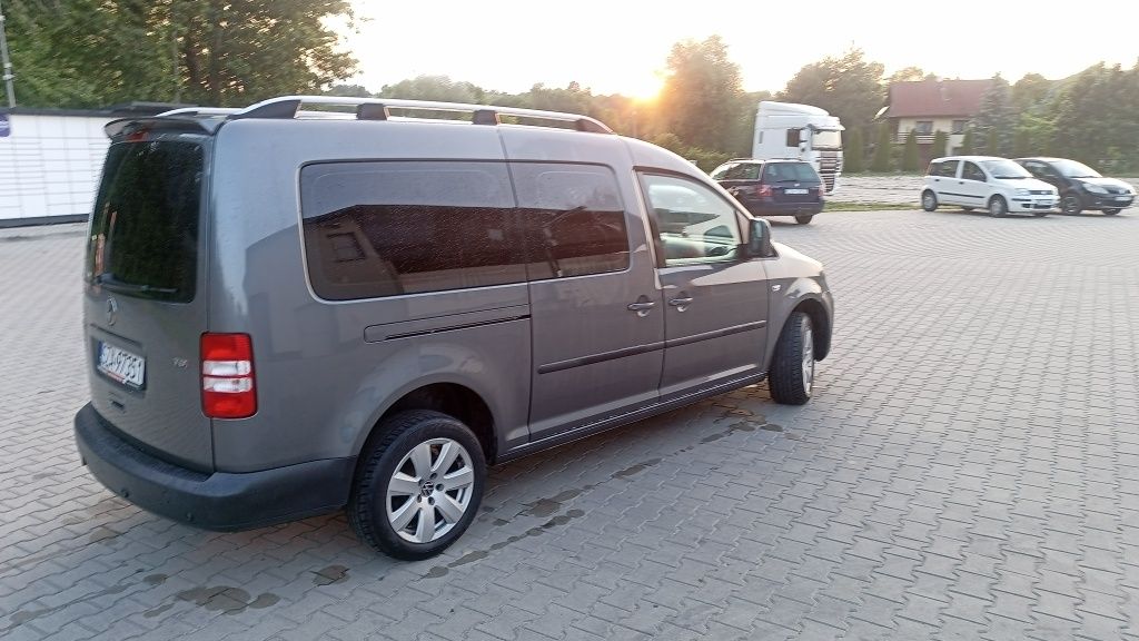 VW  CADDY  MAXI  Long 7 osób