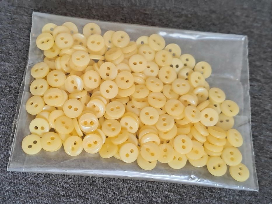 200 botões cor beje, 7mm diametro