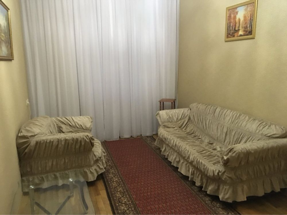 Сдам квартиру комнаты раздельно Екатериненская площадь,1