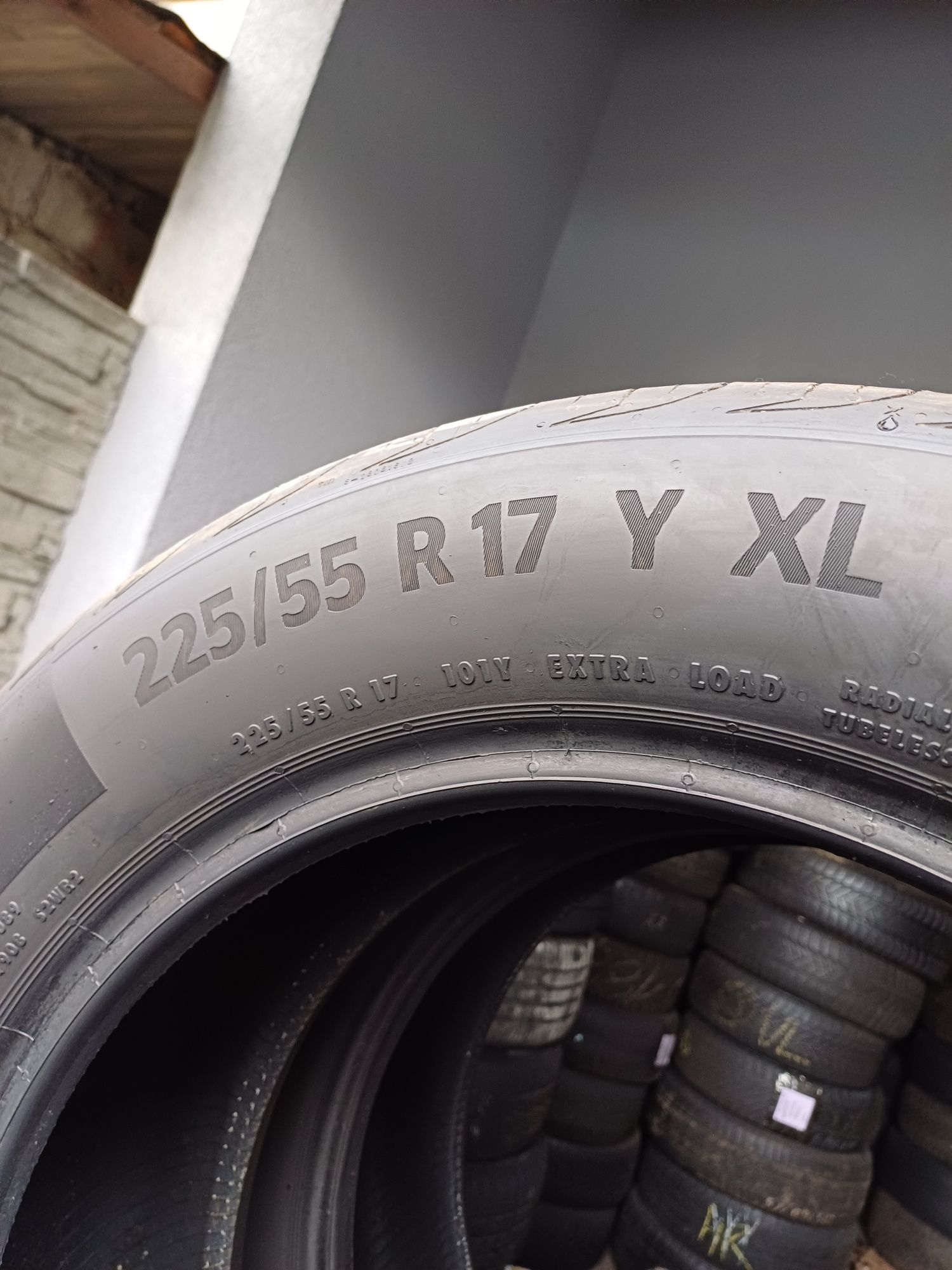 225/55/17 Sprzedam parę opon letnich Continental premiumcontact 6