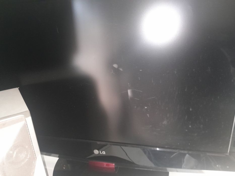 Plasma LG 42 polegadas c/ comando 80€