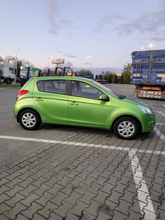 Hyundai I20 2010 1.4 автомат