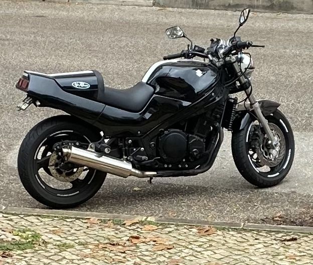 Suzuki GSX-F 1100 - cafe racer
