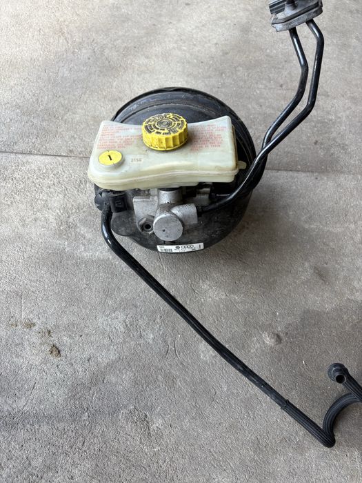 Serwo pompa hamulcowa audi a4 b6 b7