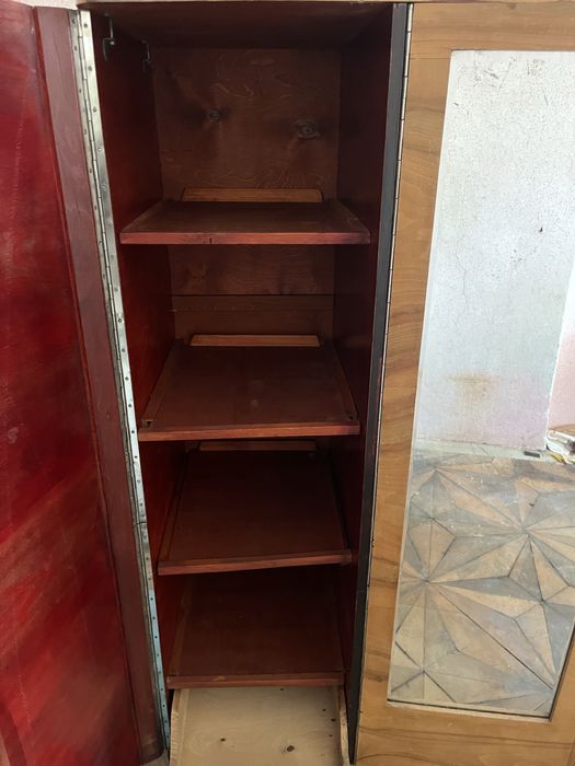 Шафа трьохдверна