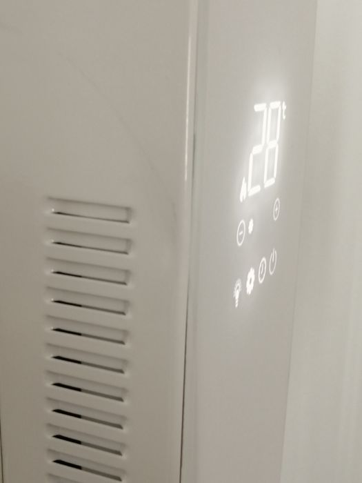 Grzejnik olejowy TRESKO 2500W,WIFI,pilot,szklany panel dotykowy,