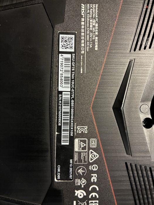 Laptop gaming Msi GF75 10UC