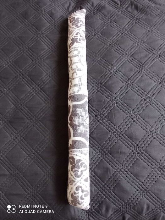 Ochraniacz do łóżeczka w formie mięciutkiego wałka