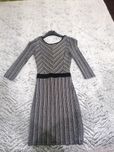 Vestido justo prateado