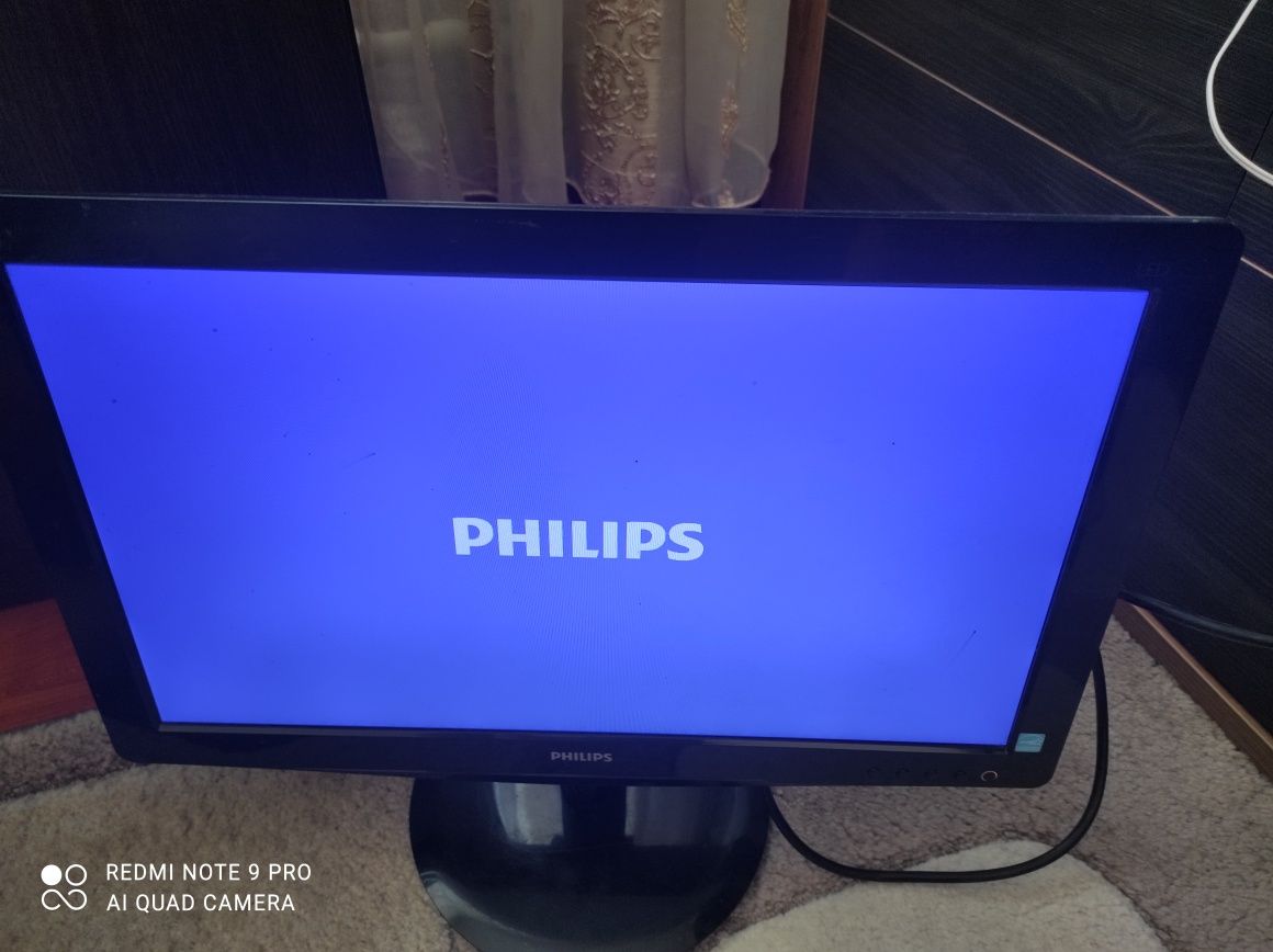 Монітор  PHILIPS