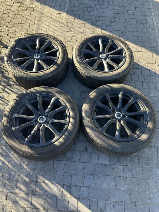 Koła z  felgami 5x108 i oponami zimowymi  225/50R17