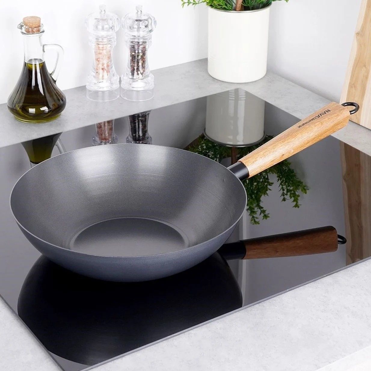 Patelnia Wok Kantoński Stalowy Chiński Głęboki Do Dań Azjatyckich 28cm