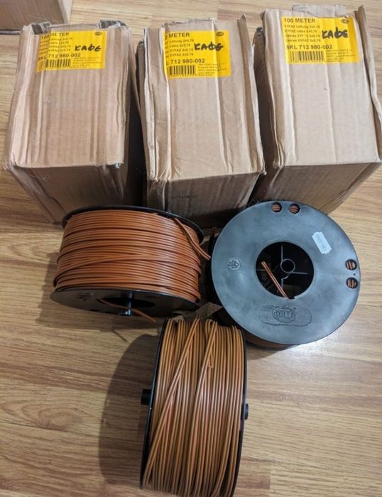 Проводка нова оригінал Hella 2-0.75 / 1-1.5 Italy