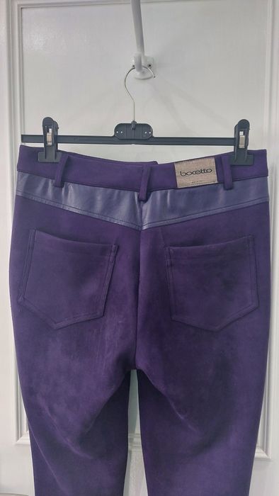 Calça roxa c/elastano marca "Bocetto "