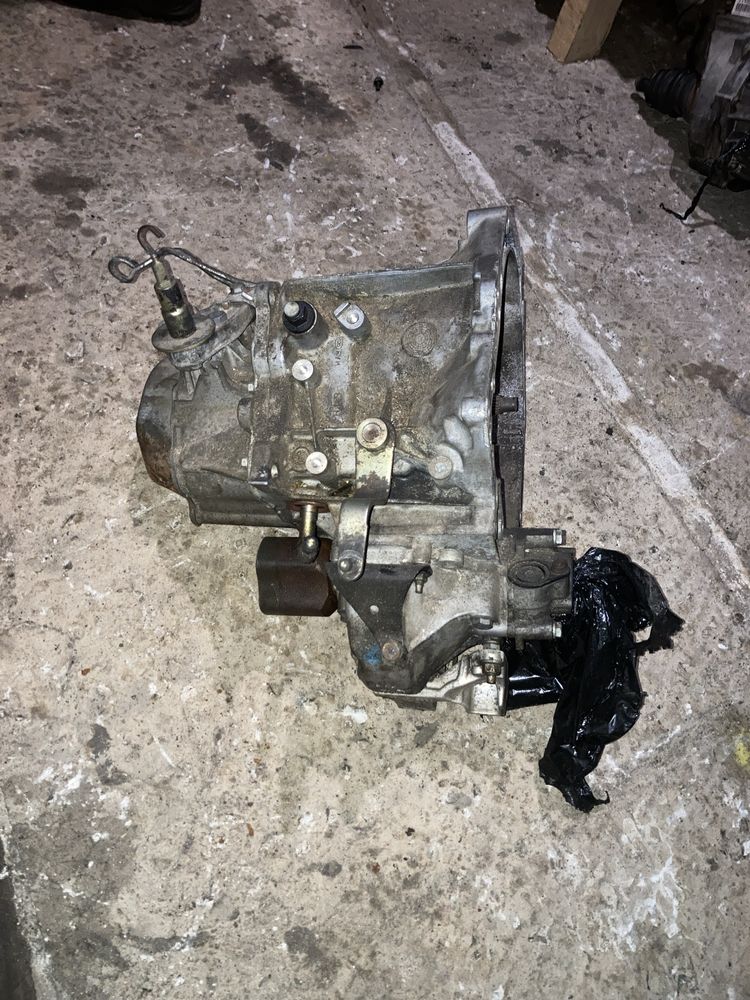 КПП Пежо Партнер 1.6HDi 20DM83