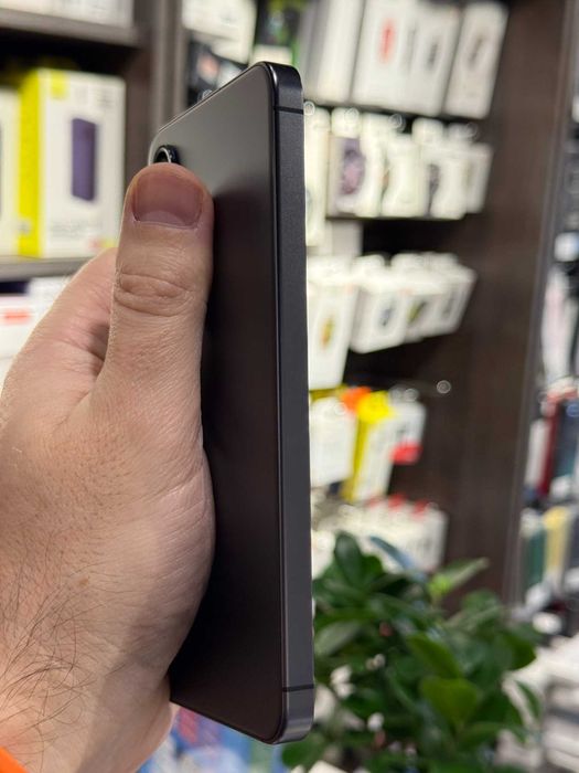 Samsung Galaxy S24 SM-S9210 Snapdr 8 Gen3, 8/256GB Black б/у,ідеальний