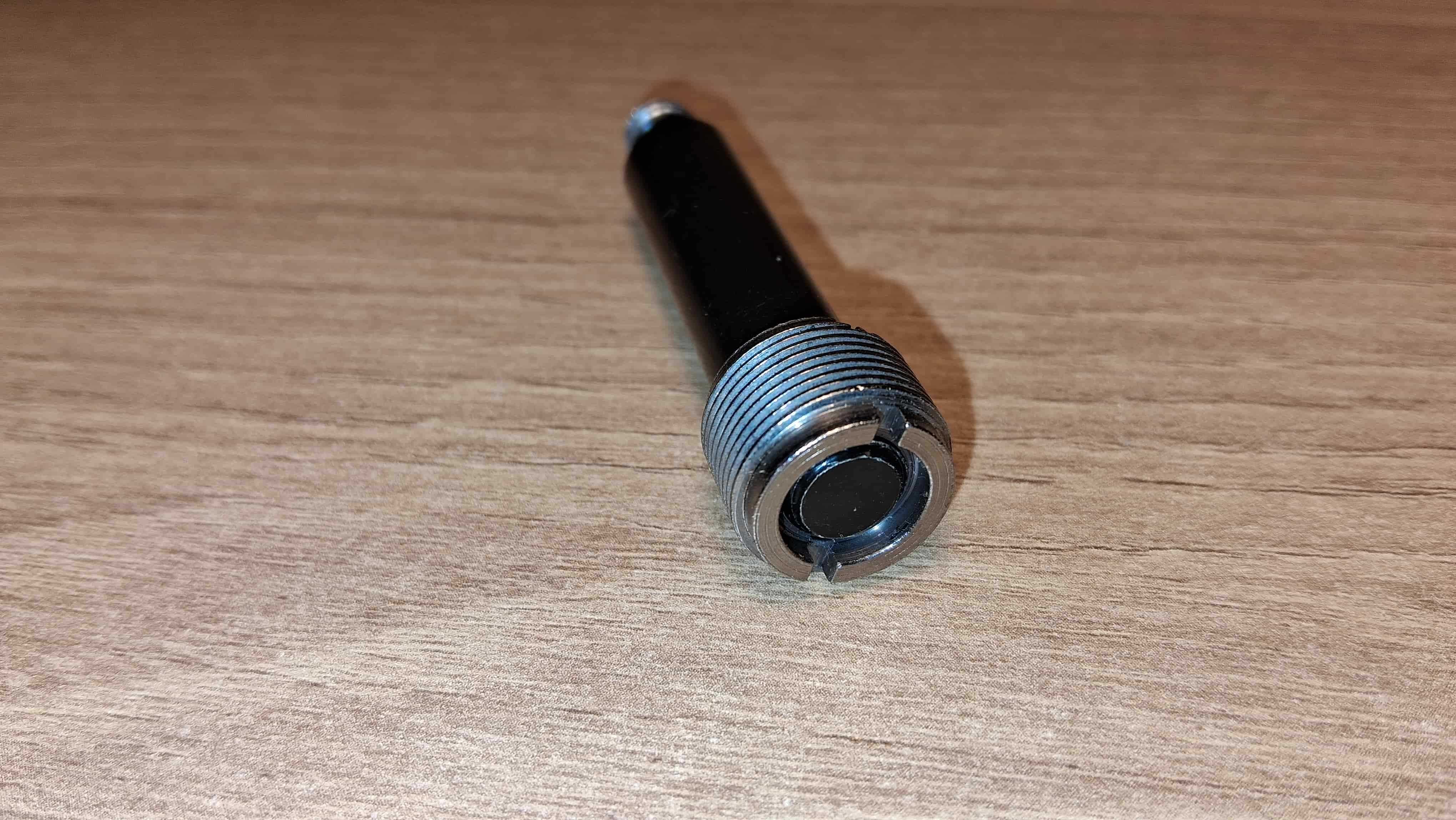 Metalowy Gwintowany Element Do Mocowania (Tuleja / Adapter Z Gwintem)