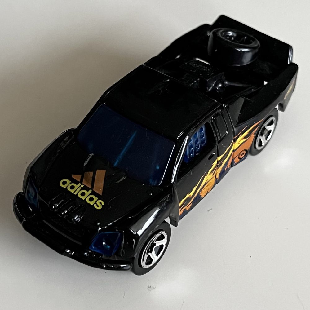 Hot Wheels Off Track (Adidas)