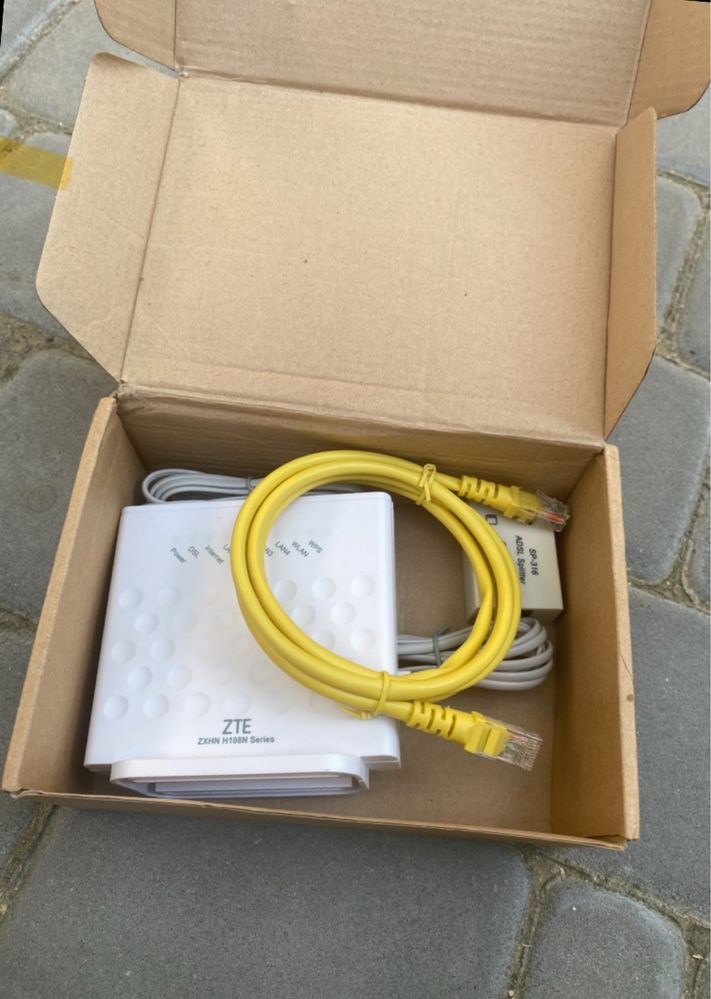 3 нові роутери, підійте як усилювач Wi-Fi ZTE ZXHN H108N ADSL2+ Wi-Fi