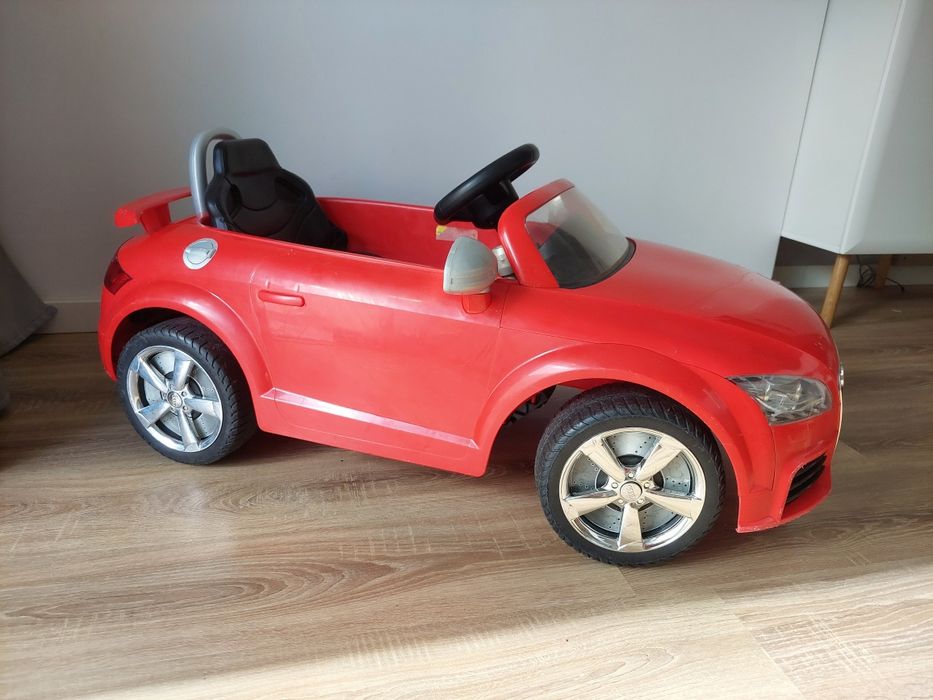 Carro elétrico audi de criança
