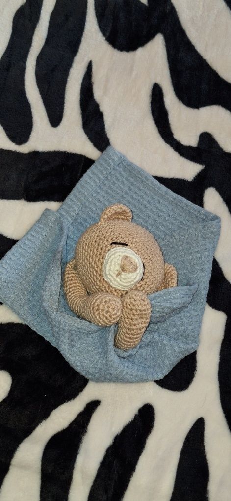 Naninhas e prendedores de chucha em amigurumi