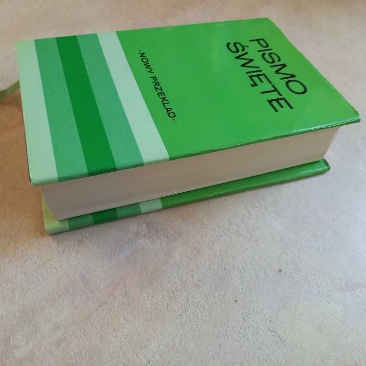 Pismo Świete Biblia Warszawska -wyd.1981-średni format