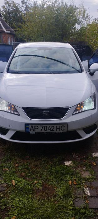 Seat ibiza (1,4 л )2014 год