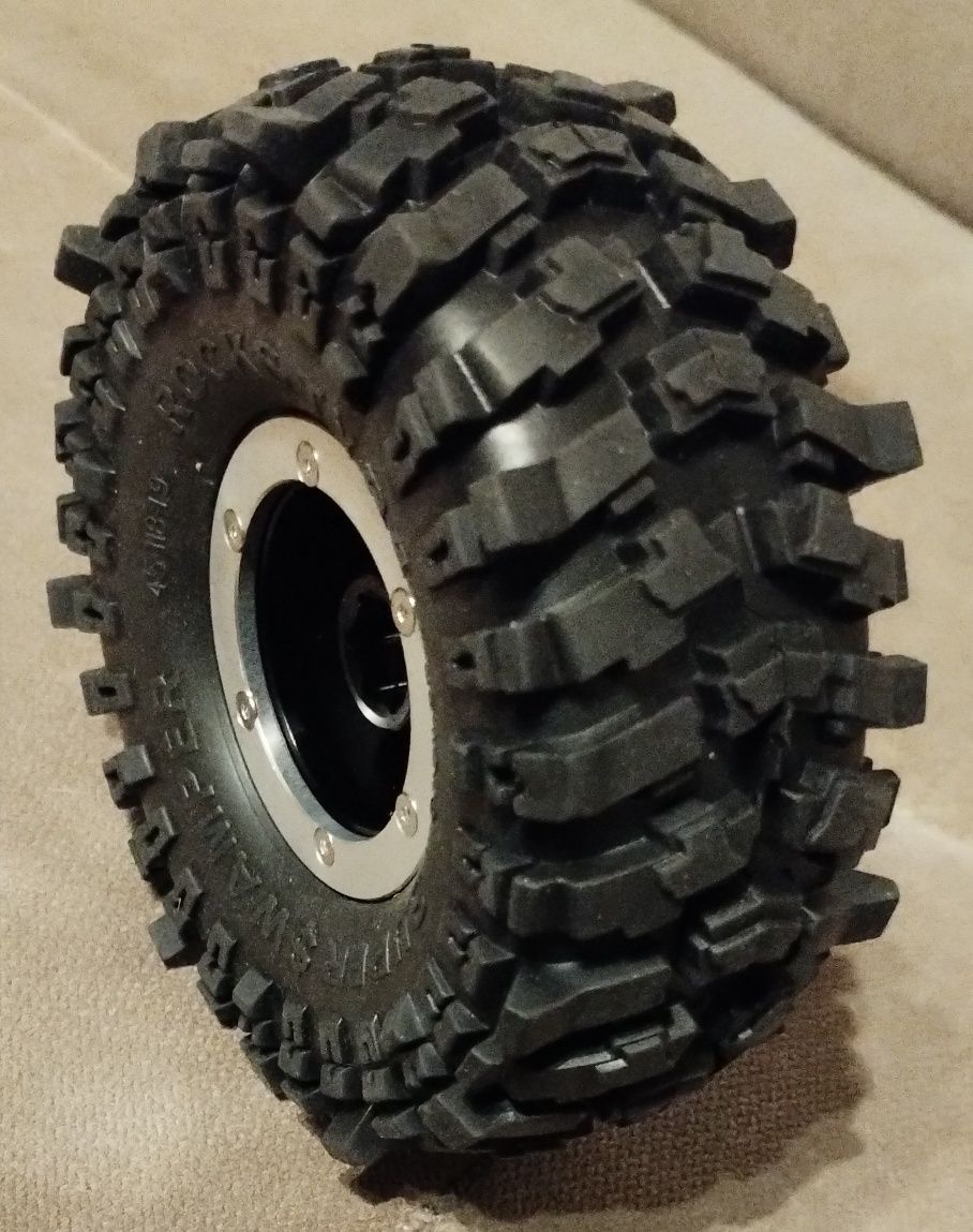 RC 1/10 crawler .