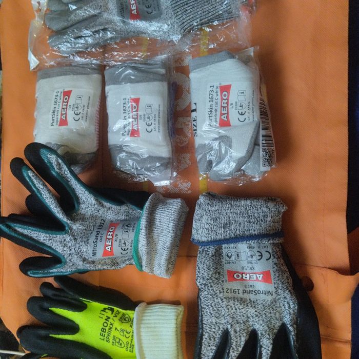 Продам перчатки для различных работ